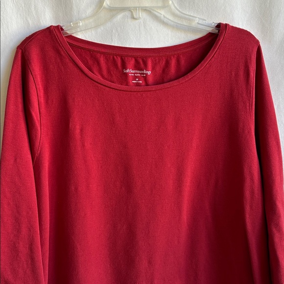 Soft Surroundings red round neckline 3/4-sleeve top, size 2X - Picture 2 of 7